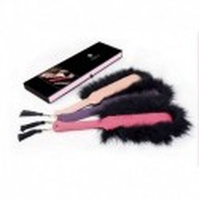 SEDUCTIVE WHIP: FUSTA CUERO Y MARABU, 3 colores