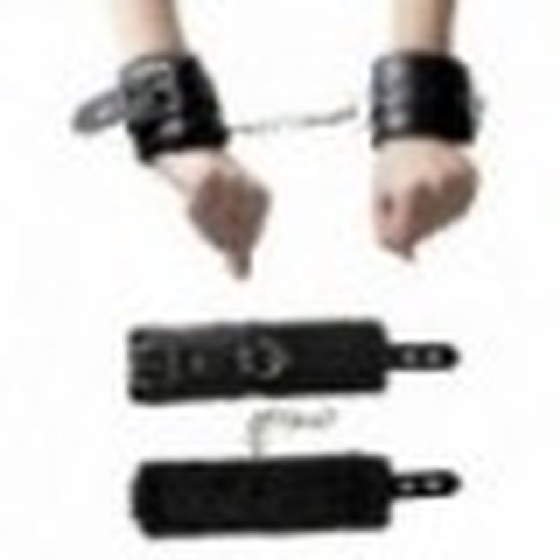 ESPOSAS CUERO CON PELUCHE